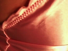 Leie, Grosse titten, Fetisch, Milf, Muschi, Satin, Titten, Unter dem rock