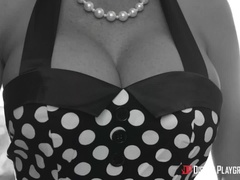 Américain, Gros seins, Queue, Piercing, Chatte, Réalité, Cheveux courts, Tatouage