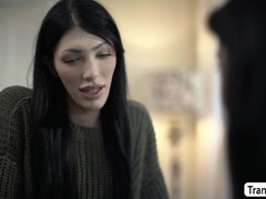 Blasen, Kehlenfick, Transe, Latina, Lecken, Muschi, Transfrau, Stiefmutter