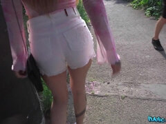 Sucer une bite, Brunette brune, Mignonne, Queue, De plein air, Pov