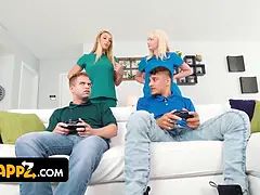 デカパイ, バック, フォアサム, 手コキする, 淫乱熟女, 看護婦, 叫ぶ, 三人