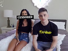 Amateur, Grosse bite, Gros seins, Brunette brune, Tir de sperme, Gorge profonde, Tatouage, Adolescente