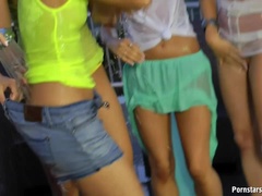 衣服着たままセックス, グループ, 自家製, レズビアン, オージー, アウトドア, スインガー, 濡れ