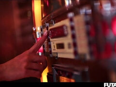 Gros seins, Blonde, Brunette brune, Doigter, Lesbienne, Jouets, Mouillée