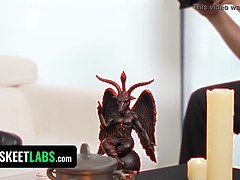 デカパイ, 口内発射, イく瞬間, イマラチオ, 服従, ゴス, 穴開きパンティ, ストッキング