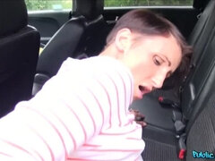 Morena, Estilo perrito, Pajear, Madres para coger, Al aire libre, Pov, Público, Tetas