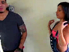 Madres para coger, Mamá, Chupando