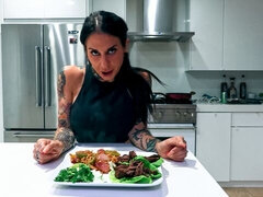 Arsch, Grosse titten, Blasen, Hundestellung, Milf, Nackt, Tätowierung, Titten