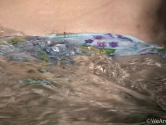Cul, Brunette brune, Poilue, Masturbation, Mature, De plein air, Piscine