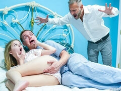 Tussi, Grosser schwanz, Blasen, Flotter vierer, Orgie, Zierlich, Jungendliche (18+), Titten