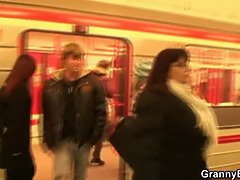 Mature fatty gets picked up and pussy fucked