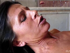 Amateur, Grosse bite, Brunette brune, En levrette, Ferme, Hard, Maigrichonne, Nénés