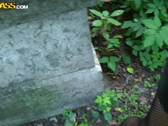 Анальный секс, Большие сиськи, Брюнетки, Готки, Белье, На публике, Стриптиз, Тату