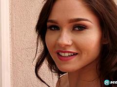Brunette brune, Hd, Lesbienne, Masturbation, De plein air, Solo