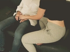Blasen, Braunhaarige, Gehörnter ehemann, Jeans, Milf, Portugiesisch, Flotter dreier, Ehefrau