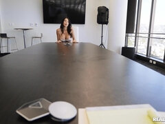 Reality Hardcore A Dreamy Office Fuck - Zac Wild, Azul Hermosa