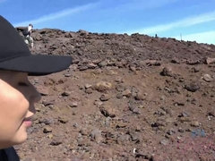 Enthousiasteling, Aziatisch, Grote kont, Pijpbeurt, Naakt, Buiten, Gezichtspunt, Tieten likken