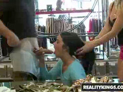 Sucer une bite, Argent