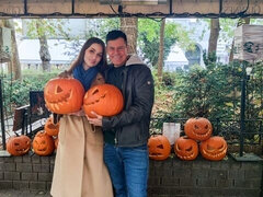 Culo grande, Verga grande, Mamada, Morena, Estilo perrito, Tetas naturales, Cabello corto, Medias largas