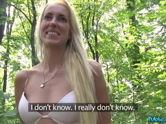 Amateur, Rubia, Mamada, Corridas faciales, Al aire libre, Pov, Público, Tetas