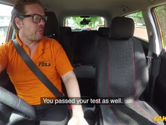 Amateur, Cul, Sucer une bite, Voiture, Éjaculation interne, Branlette thaïlandaise, De plein air, Chatte