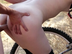 Tussi, Verrückt, Tochter, Hardcore, Muschi, Kurzes haar, Tätowierung, Titten