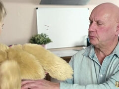 18 летние, Большие сиськи, Секс без цензуры, Хд, Лизание, Глотающие, Молоденькие, Втроем