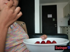 18 jaar, Enthousiasteling, Grote lul, Pijpbeurt, Stel, Europees, Hardcore, Likken