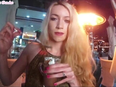 デカ尻, デカパイ, 茶髪の, チン, 変態趣向, 公共, 一人, ティーン