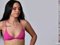 Anaal, Oksel, Pijpbeurt, Bruinharig, Sperma shot, Hondjeshouding, Kut duiken, Tatoeage