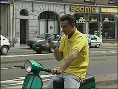 Lécher le cul, Brunette brune, Voiture, Tir de sperme, Orgie, Jarretelles, Rétro ancien