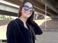 18 jaar, Enthousiasteling, Grote kont, Blond, Hondjeshouding, Hd, Slet, Tieten likken