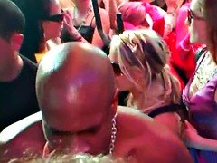 Verein, Gruppe, Pornostars, Öffentlich