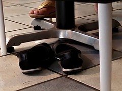 Candid sexy foot shoeplay