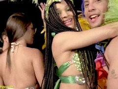 Anal, Brésilienne, Double pénétration, Extrême, Groupe, Mère que j'aimerais baiser, Orgie, Rugueux