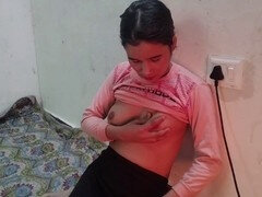 18 ans, Tante, Indienne, Maman, Chatte, Belle mère, Jarretelles, Adolescente