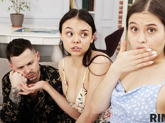 Grosser arsch, Grosser schwanz, Blasen, Schwanz, Hundestellung, Natürlichen titten, Jungendliche (18+), Titten