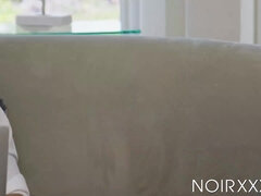 Noire, Blonde, Éjaculer dans la bouche, Tir de sperme, Gorge profonde, Homosexuelle, Branlette thaïlandaise, Embrassement