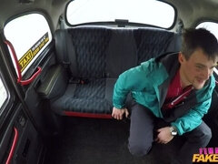 Auto, Hundestellung, Frau, Fingern, Im freien, Pov, Muschi, Titten