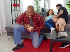 In den arsch, Schwarz, Blasen, Gehörnter ehemann, Ehemann, Milf, Pornostars, Ehefrau