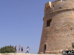 フェラチオ, 茶髪の, イマラチオ, バック, 手コキする, 異人種間, なめる, オマンコ