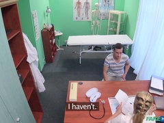 Blasen, Betrug, Paar, Arzt, Hundestellung, Handjob, Büro, Muschi