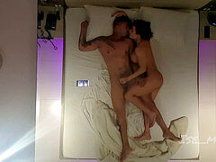 Braunhaarige, Handjob, Hotel