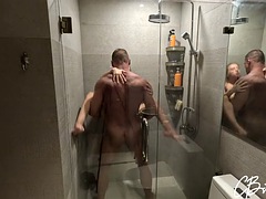 Grosser schwanz, Blasen, Spermaladung, Handjob, Milf, Dusche, Jungendliche (18+), Ehefrau