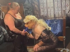 In den arsch, Sadomasochismus, Domination, Frau, Fetisch, Erniedrigung, Reif, Strapon