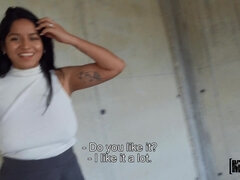 Amy Amor is sucking dick in POV