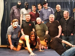 Grosser schwanz, Blasen, Spermaladung, Doppelpenetration, Fetisch, Gruppensex, Gruppe, Rau