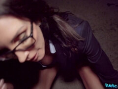 Минет, Брюнетки, В одежде, Очки, Зрелые, Милф, Мамочка, Сосущие