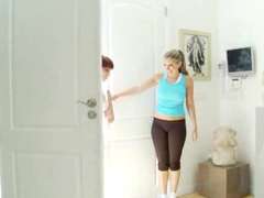 Blondine, Braunhaarige