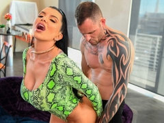 Gros cul, Gros seins, Sucer une bite, Queue, En levrette, Doigter, Mère que j'aimerais baiser, Rasée